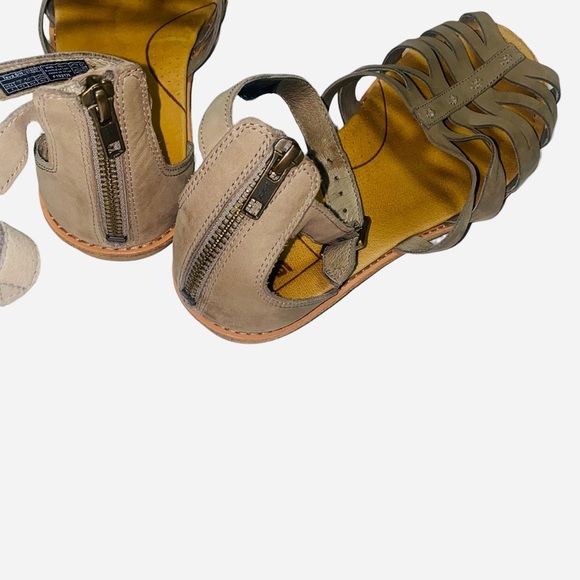 𝅺Teva Women’s Encanta Strappy Leather Sandal Size 9 taupe - Picture 4 of 5